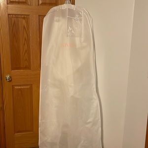 NEVER WORN Wedding dress and veil